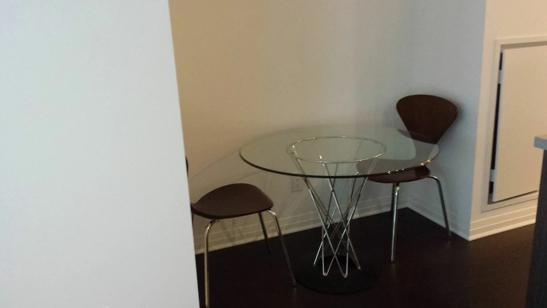 Ice Furnished Apartment Торонто