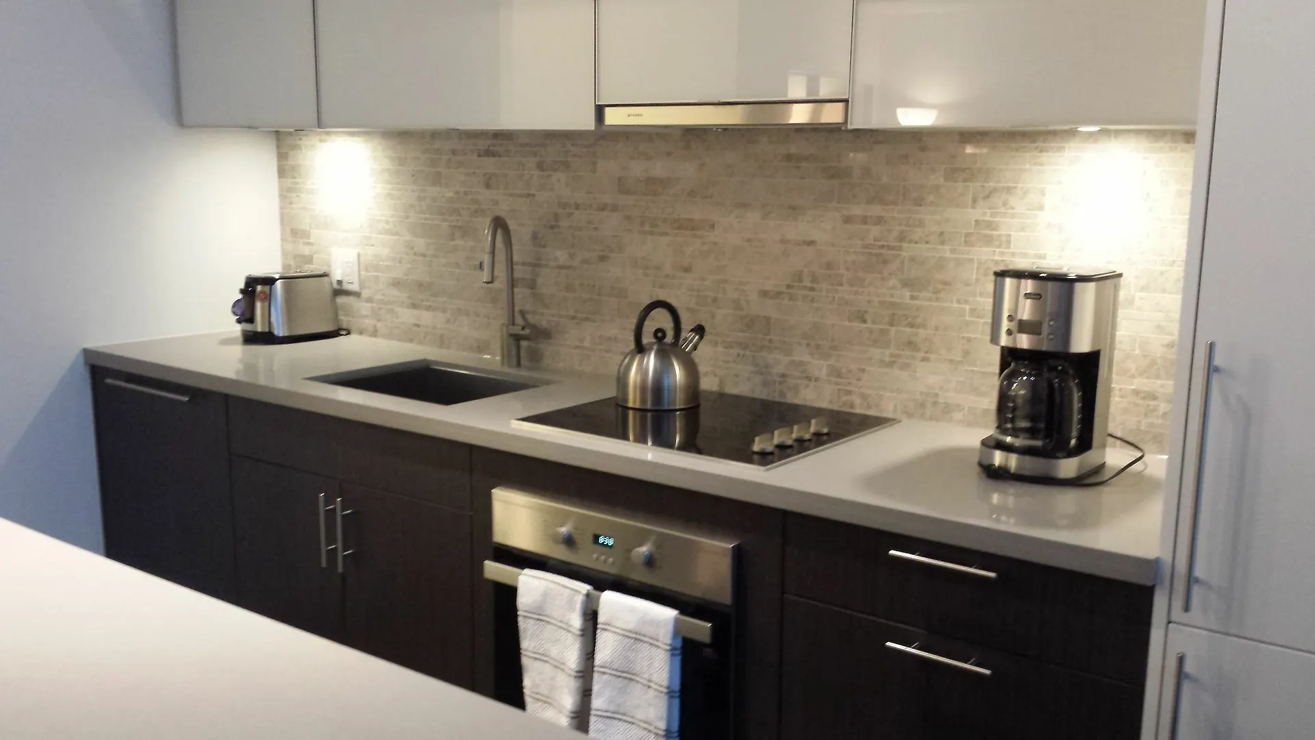 Ice Furnished Apartment Toronto