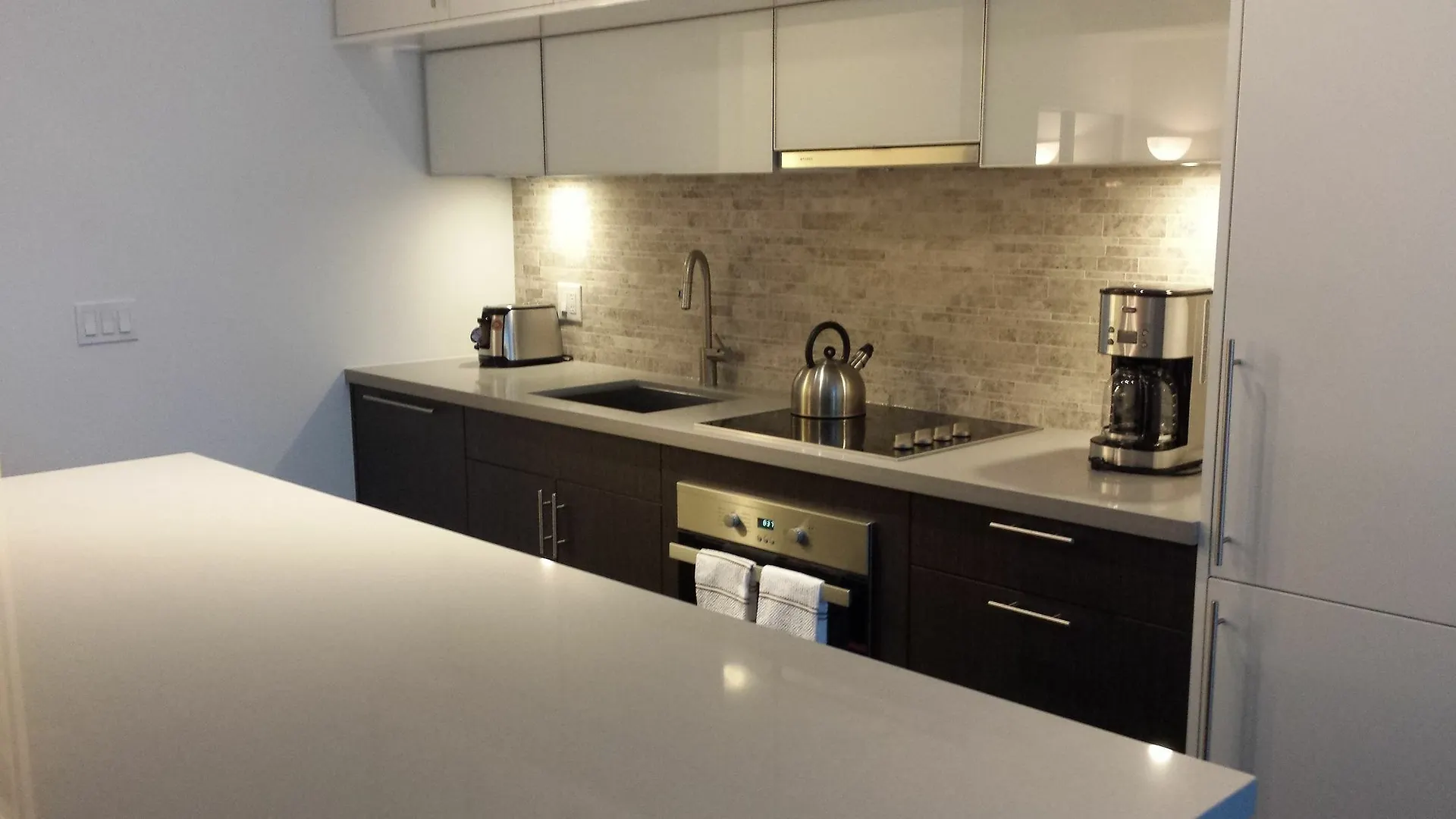 Ice Furnished Apartment Toronto Canada