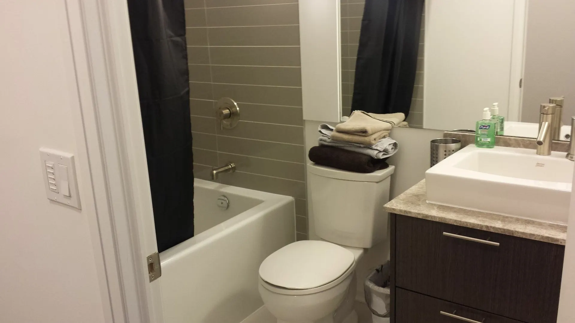 Ice Furnished Apartment Toronto